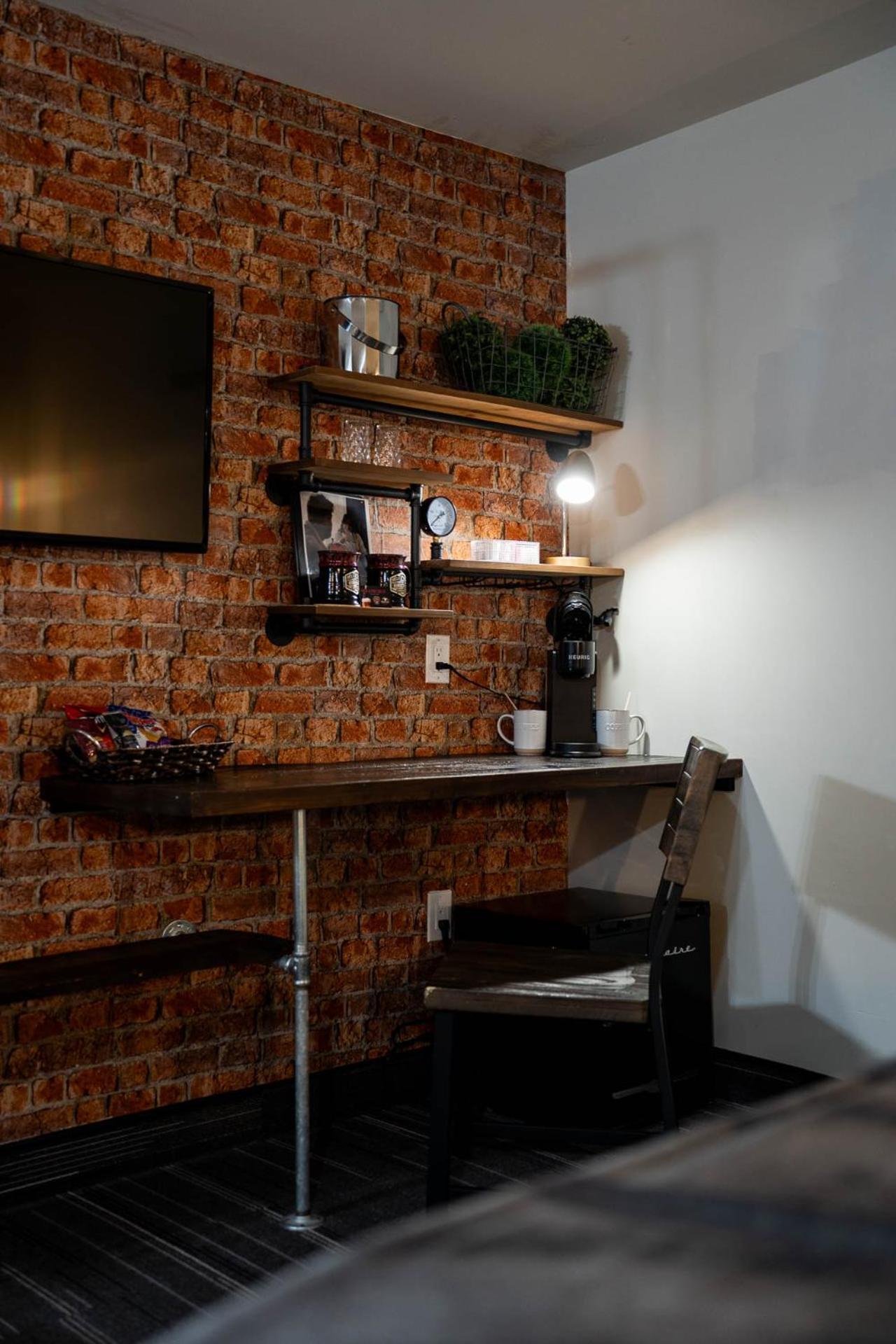 Heart & Hops Brewery Suites Kingsville Екстериор снимка