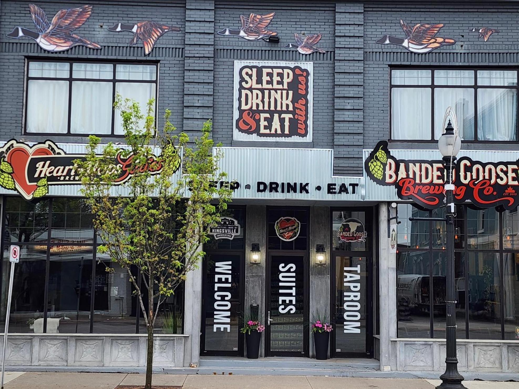 Heart & Hops Brewery Suites Kingsville Екстериор снимка